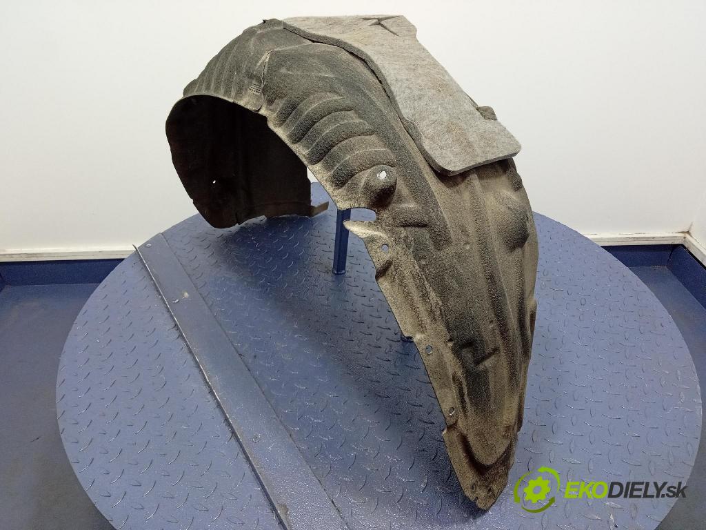 Mercedes S-Klasa 2022 Blatník: plastický: zad