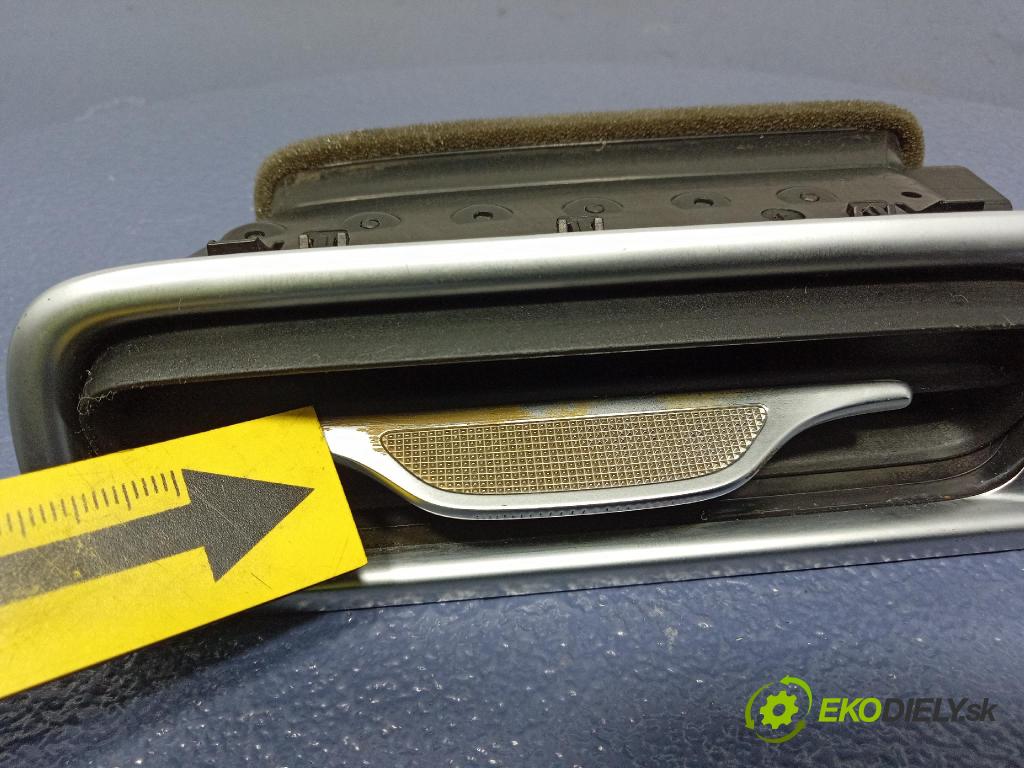 Mercedes S-Klasa 2022 GRIDS: Prúd vzduchu: Vzduch: A2238306100