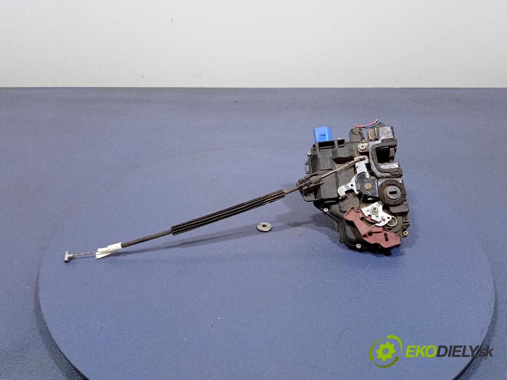 Skoda Roomster 2007 zámek dveře Zad: Levý: 5J7839015A