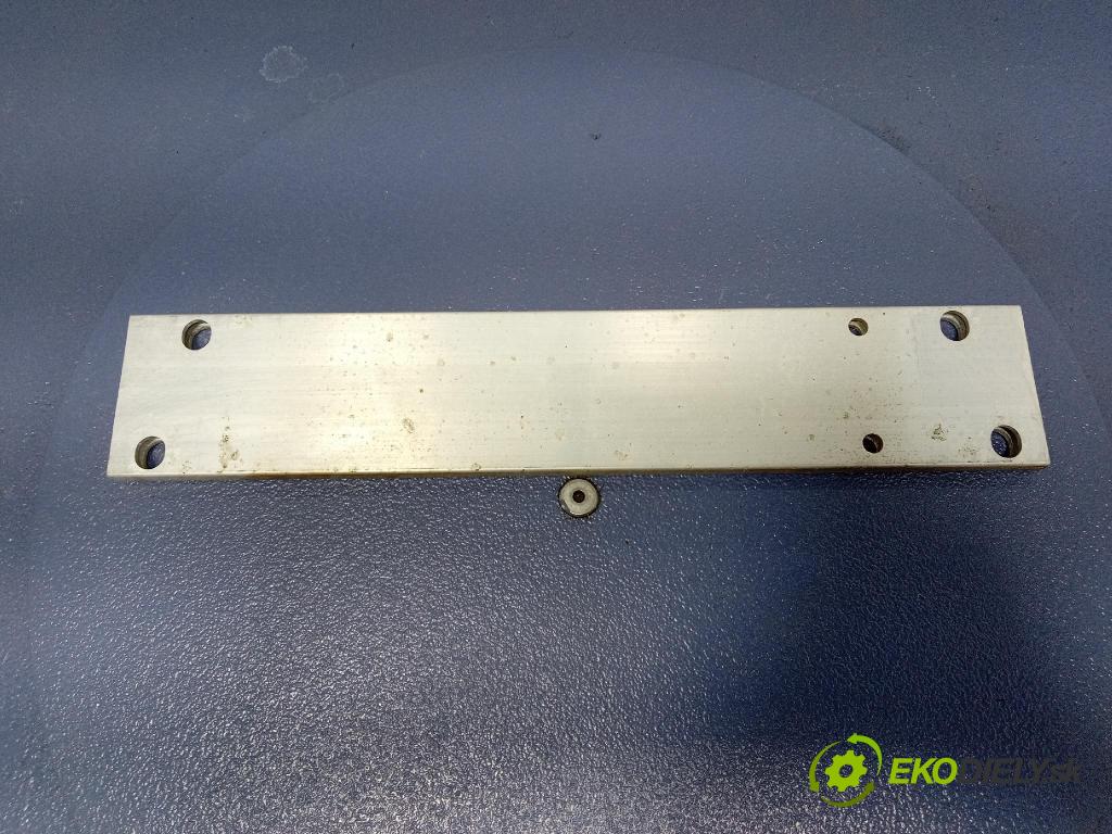 Mercedes S-Klasa 2022 kryt Plast: podvozek: A2236163800