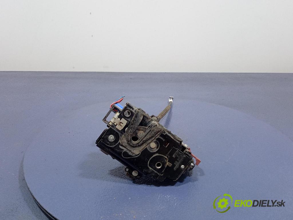 Skoda Roomster 2007 zámek dveře Zad: v pravo: 5J7839016A