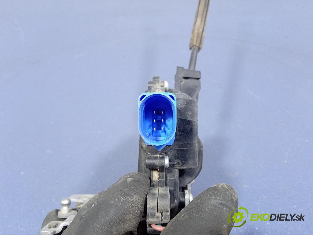 Skoda Roomster 2007 zámek dveře Zad: v pravo: 5J7839016A