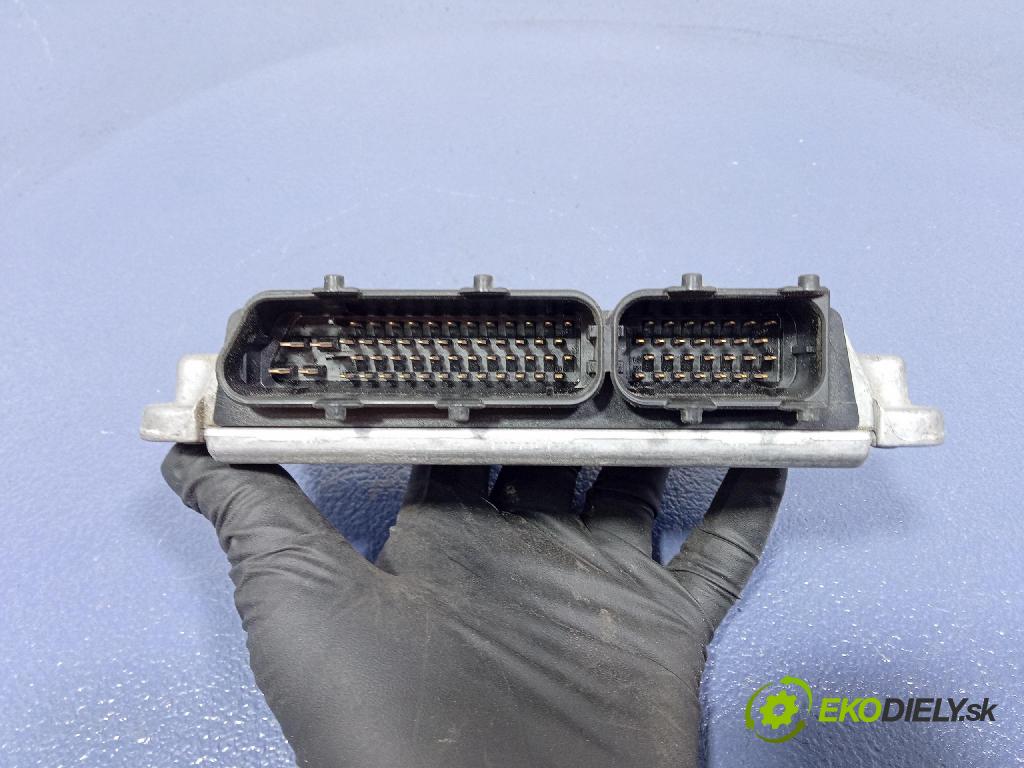 Skoda Roomster 2007 řídící jednotka Motor: 03C906024R