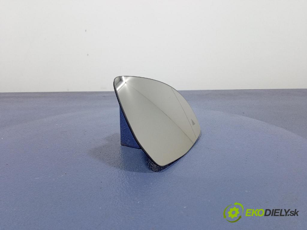 Mercedes S-Klasa 2022 zpětné zrcátko prave