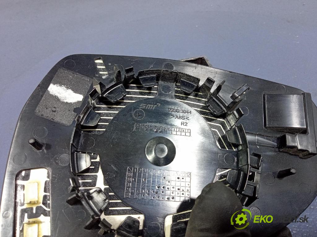 Mercedes S-Klasa 2022 zpětné zrcátko prave 