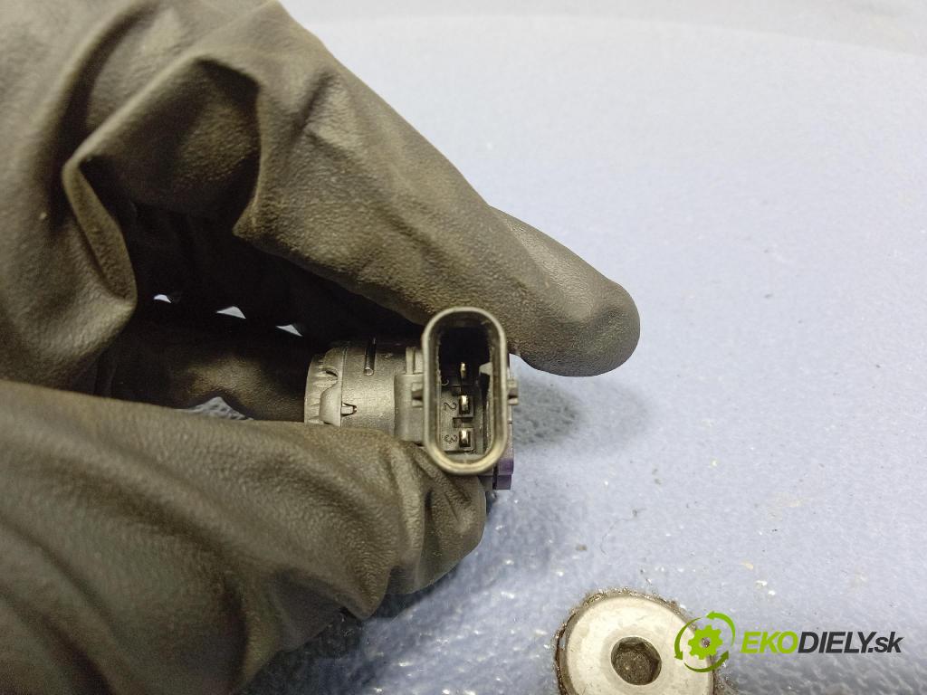 Mercedes S-Klasa 2022 snímač / řídící jednotka PDC A2239054210