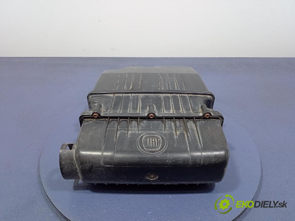 Fiat Punto 2011 obal Filtre: Vzduch: 51773400