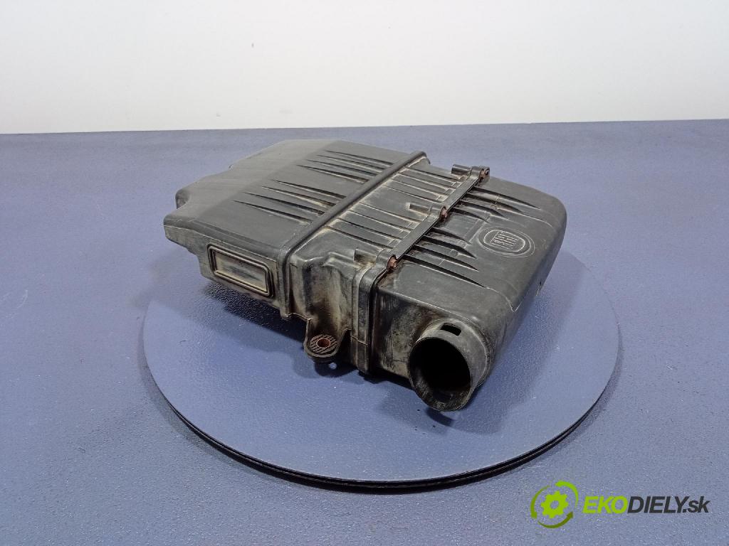 Fiat Punto 2011 obal Filtre: Vzduch: 51773400