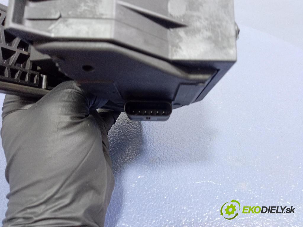 Mercedes S-Klasa 2022 pedal Plyn: A2233000100