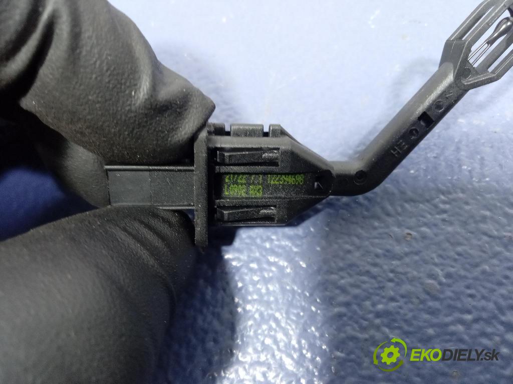 Mercedes S-Klasa 2022 snímač Teplota L0902