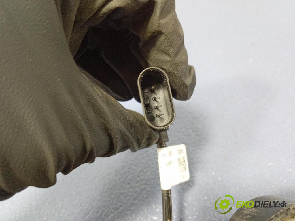 Mercedes S-Klasa 2022 tlmič zad Správny.: A2233209603