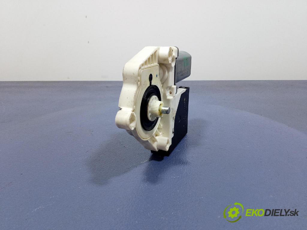 Seat Altea 2005 mechanismus stahování Sklenka: před Levý: 5P0837401