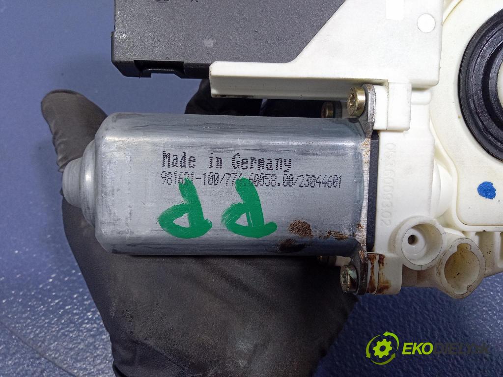 Seat Altea 2005 mechanismus stahování Sklenka: před v pravo: 5P0837402