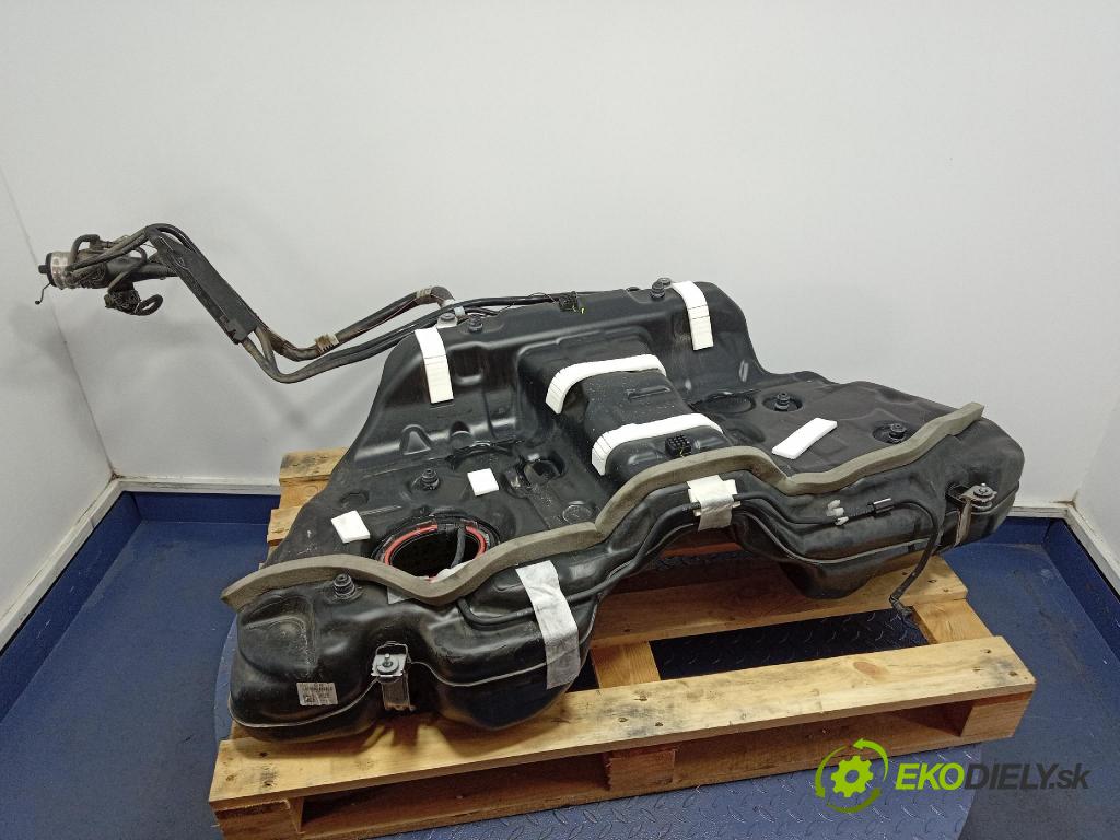 Mercedes S-Klasa 2022 Nádrž: paliva A2234700300