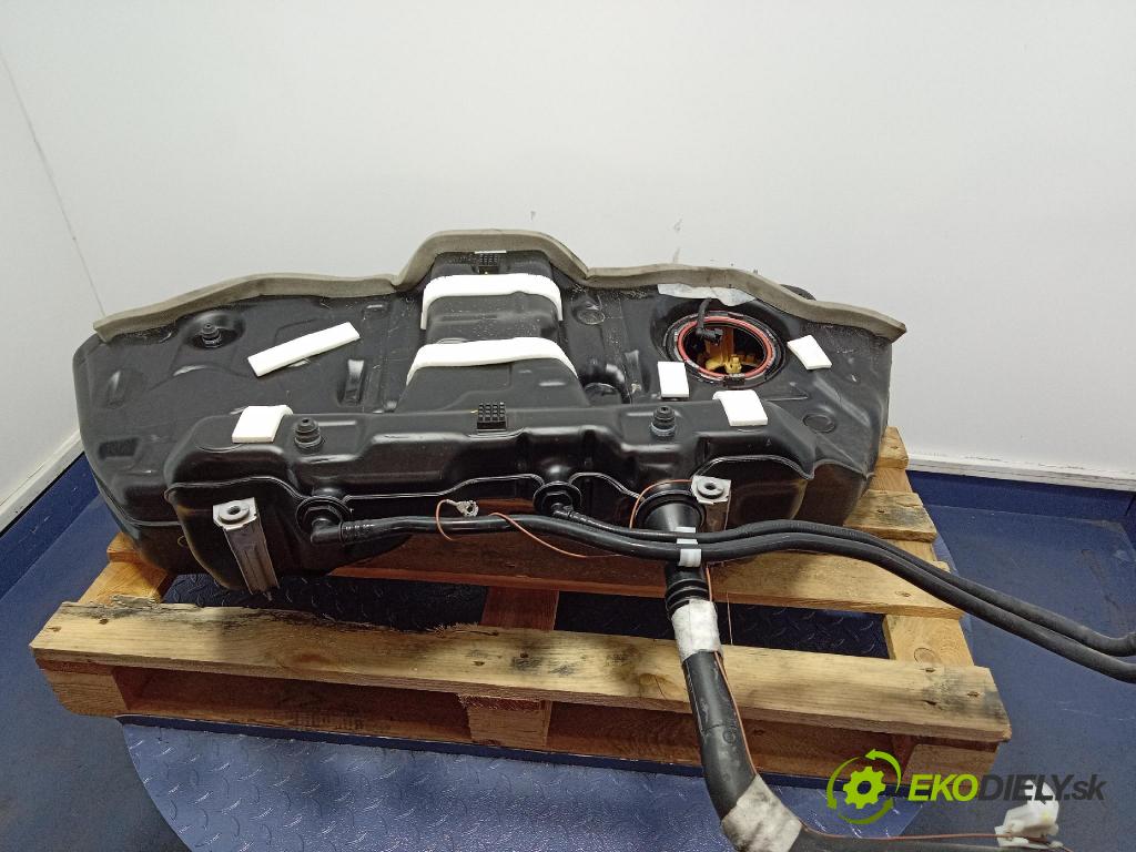 Mercedes S-Klasa 2022 Nádrž: paliva A2234700300