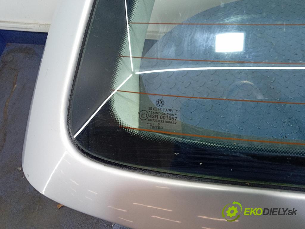 Volkswagen Passat 1.8 t 2000 zadní dveře kufra: kufr