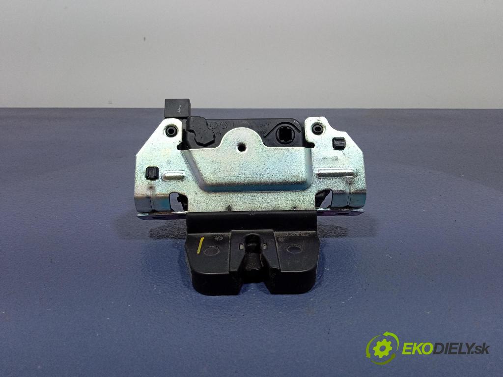 Opel Zafira 2011 zámek Klapky: kufr 13117285