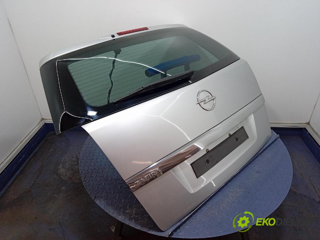 Opel Zafira 2011 zadna dveře kufra: kufra: