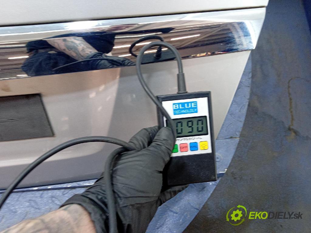 Opel Zafira 2011 zadna dveře kufra: kufra: