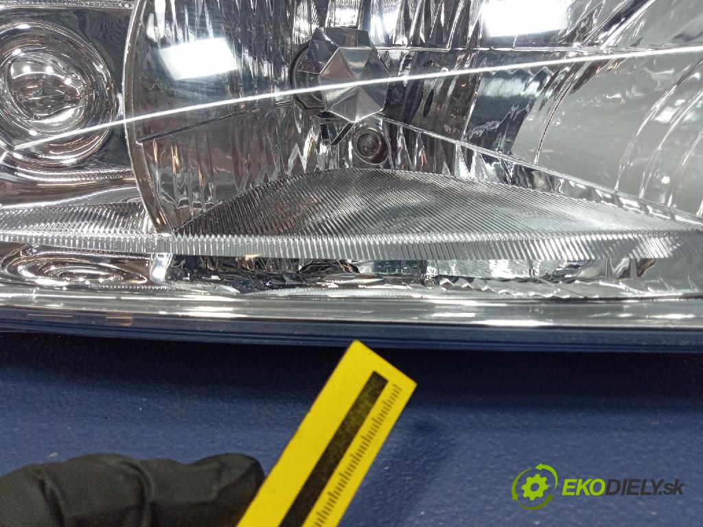 Skoda Octavia 2008 Reflektor: v pravo: 20-6231