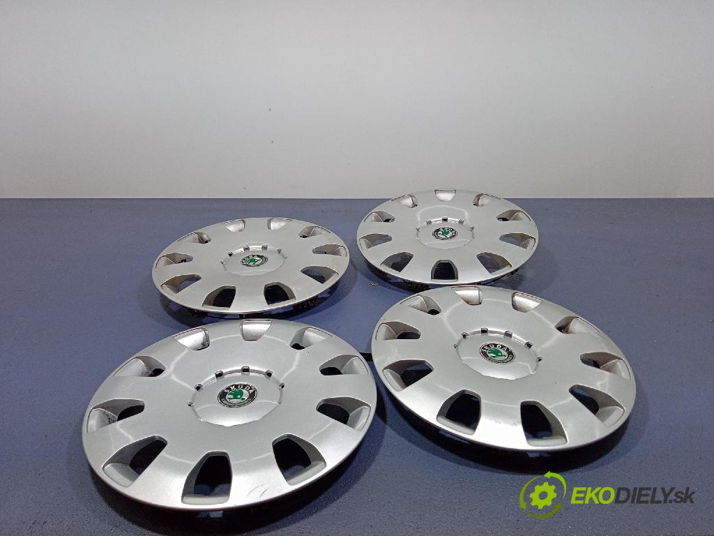 Skoda Octavia 2008 puklica kola: 1U0601147G