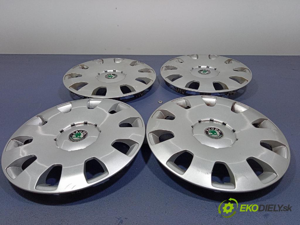 Skoda Octavia 2008 puklica kola: 1U0601147G