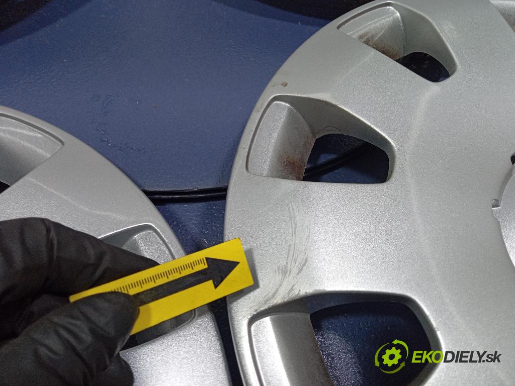 Skoda Octavia 2008 puklica kola: 1U0601147G