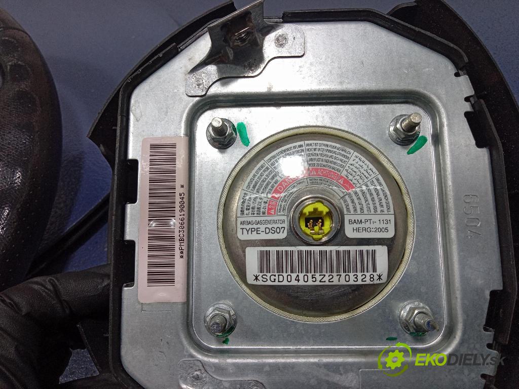 Nissan Micra 2006 volant 48430AX52B