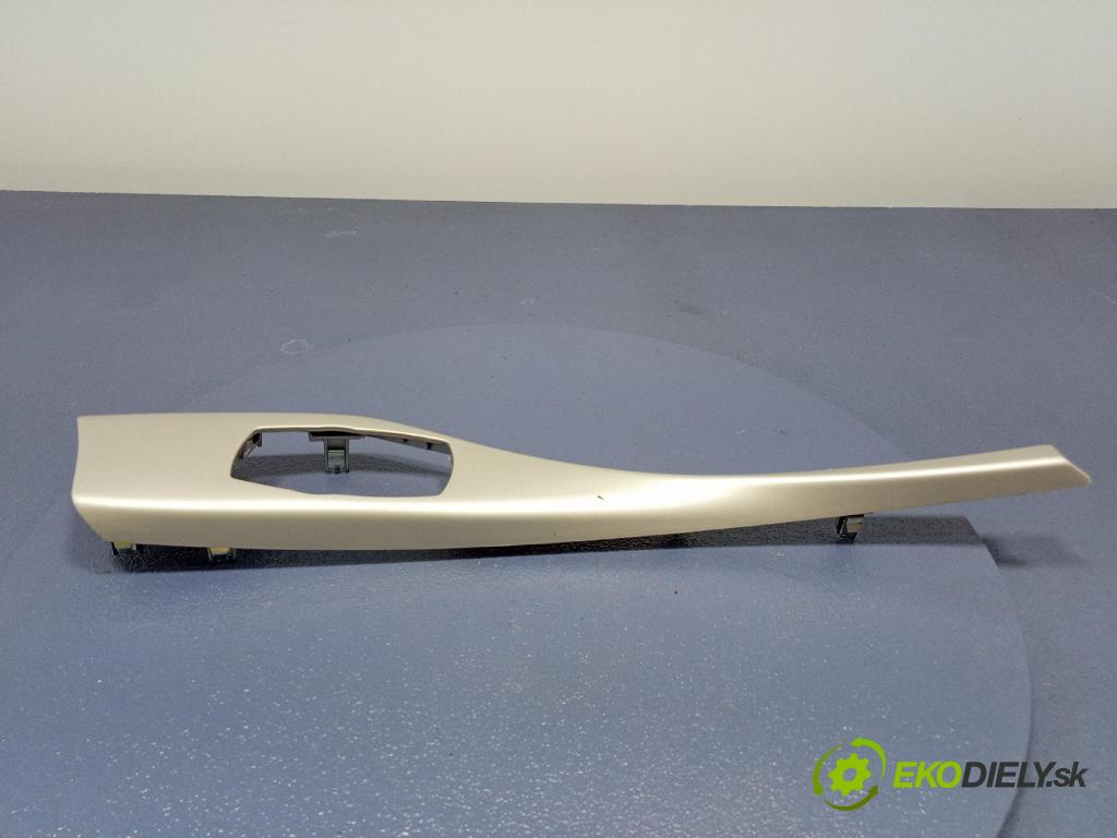 Bmw Seria 1 2014 lišta Dekoratívne: Vnútri: 9207263