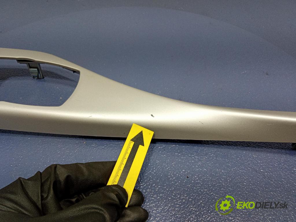 Bmw Seria 1 2014 lišta Dekoratívne: Vnútri: 9207263