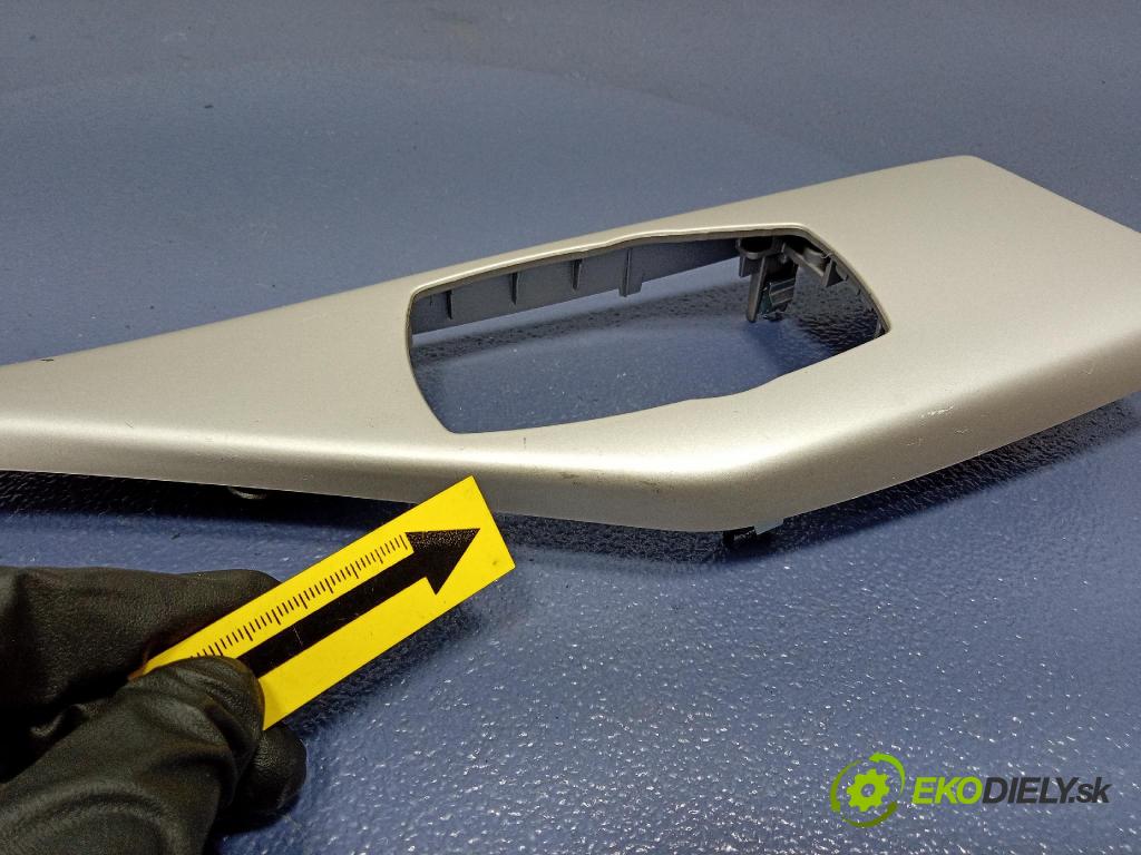 Bmw Seria 1 2014 lišta Dekoratívne: Vnútri: 9207263