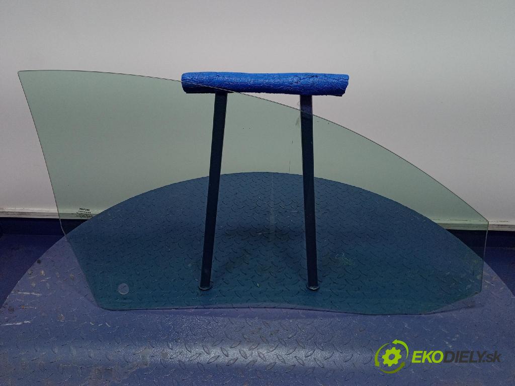 Nissan Micra 2006 sklo dveře před levá 