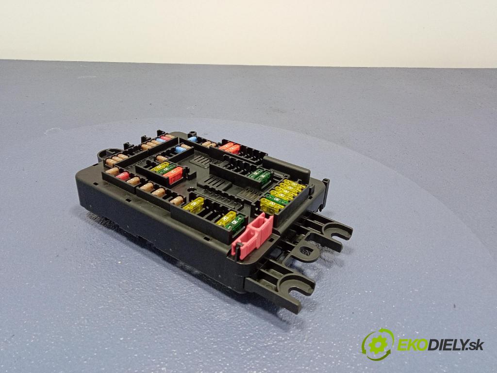 Bmw Seria 1 2014 skrinka Poistky: 9337881