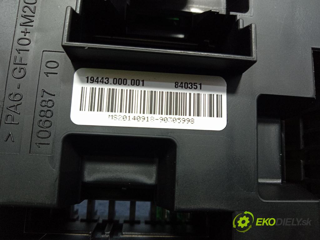 Bmw Seria 1 2014 skříňka Pojistky 9337881