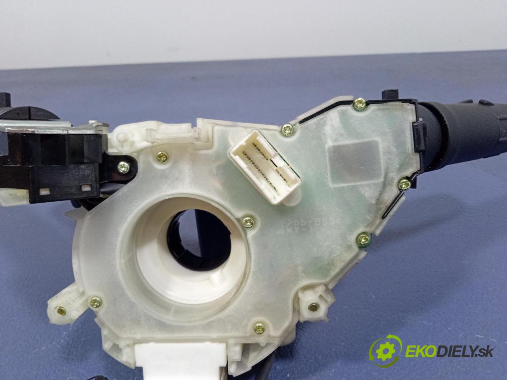 Nissan Micra 2006 Přepínač Komplex: 25560BC30B