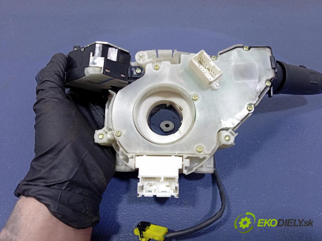 Nissan Micra 2006 Přepínač Komplex: 25560BC30B