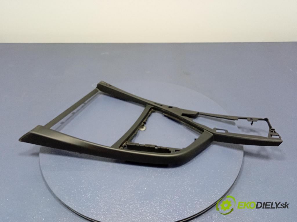 Bmw Seria 1 2014 lišta Dekoratívní: Uvnitř 9207313