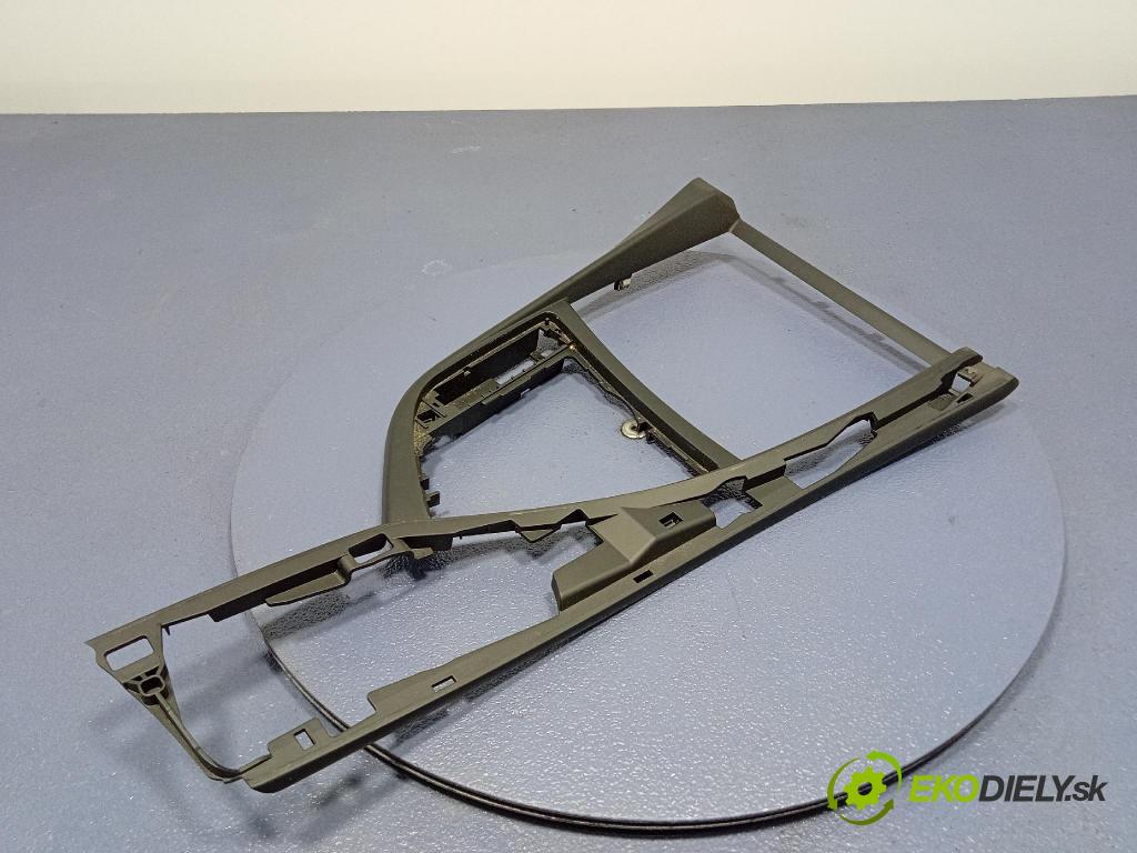 Bmw Seria 1 2014 lišta Dekoratívní: Uvnitř 9207313