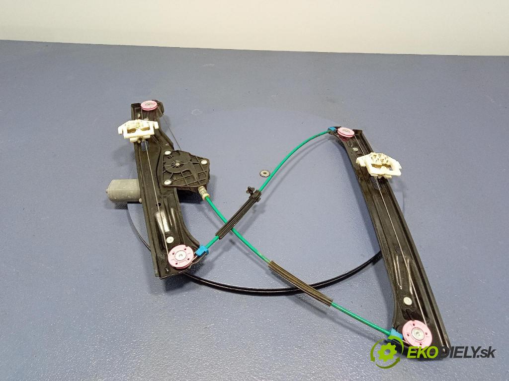 Bmw Seria 1 2014 mechanismus stahování Sklenka: před v pravo: 7242562