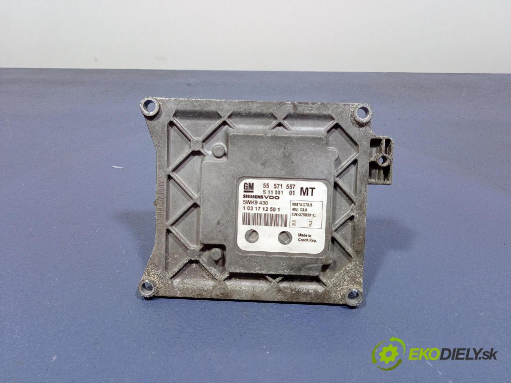 Opel Zafira 2011 riadiaca jednotka Motor: 55571557