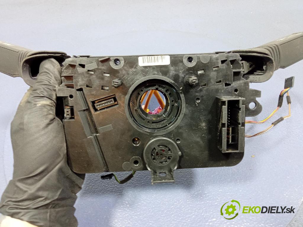 Opel Zafira 2011 riadiaca jednotka Motor: 55571557