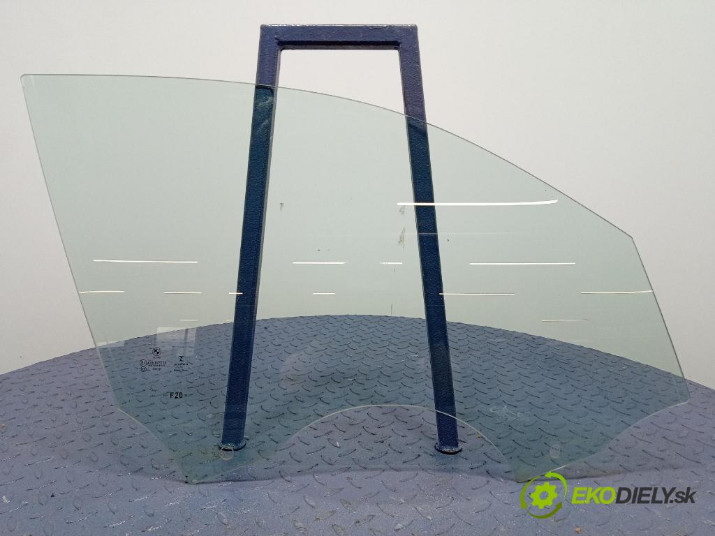 Bmw Seria 1 2014 sklo dvere Predné Prava: