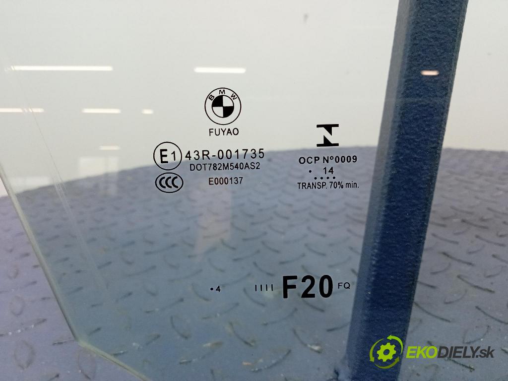 Bmw Seria 1 2014 sklo dvere Predné Prava: