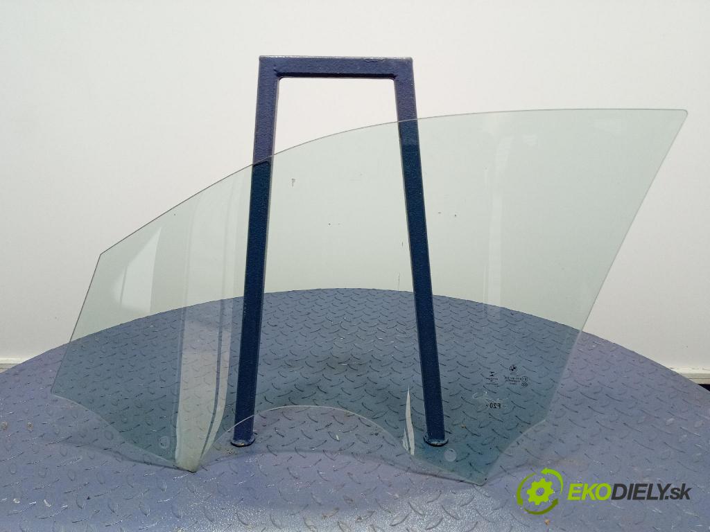 Bmw Seria 1 2014 sklo dveře před Práva: 