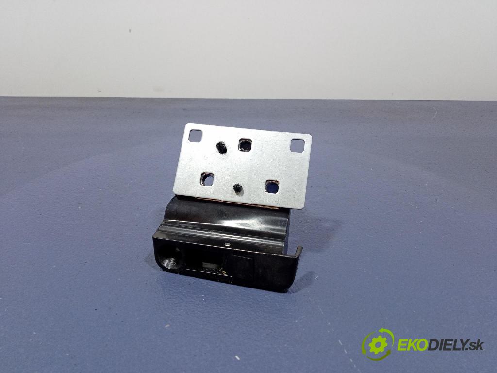 Nissan Micra 2006 Strecha: 8200220670