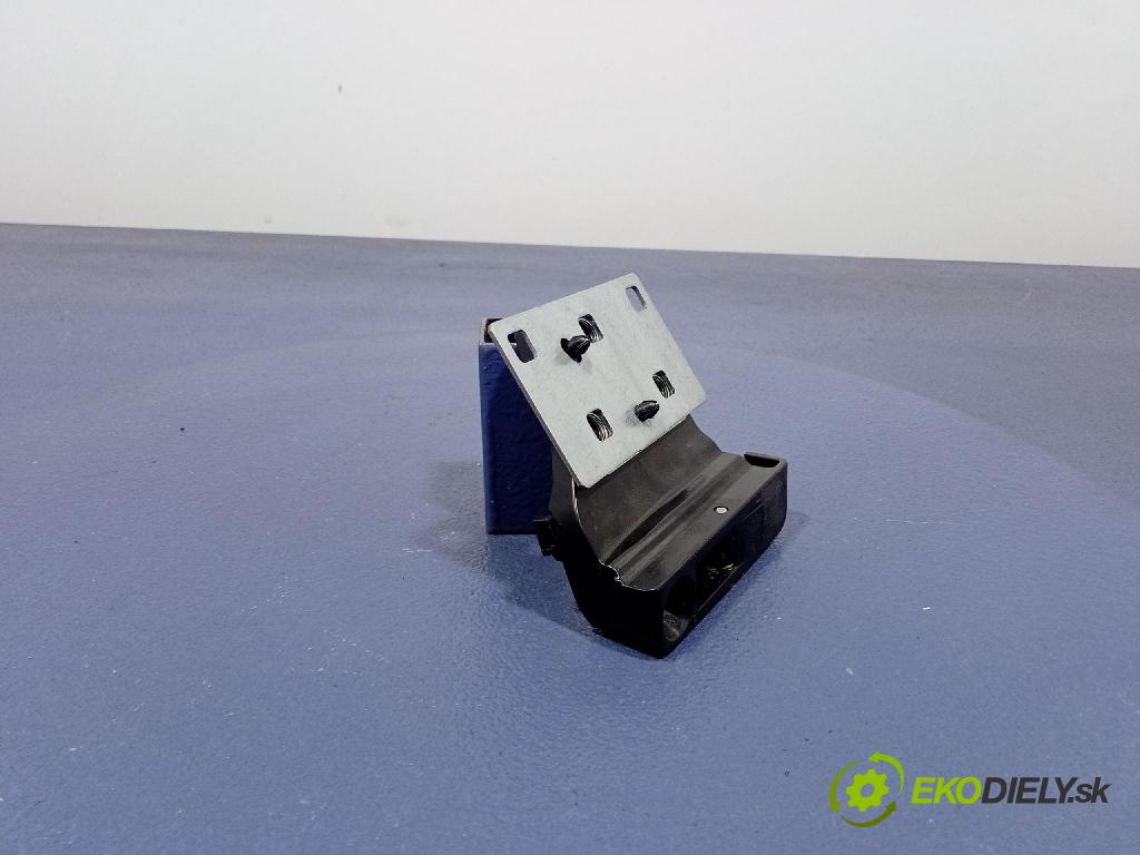 Nissan Micra 2006 Strecha: 8200220670