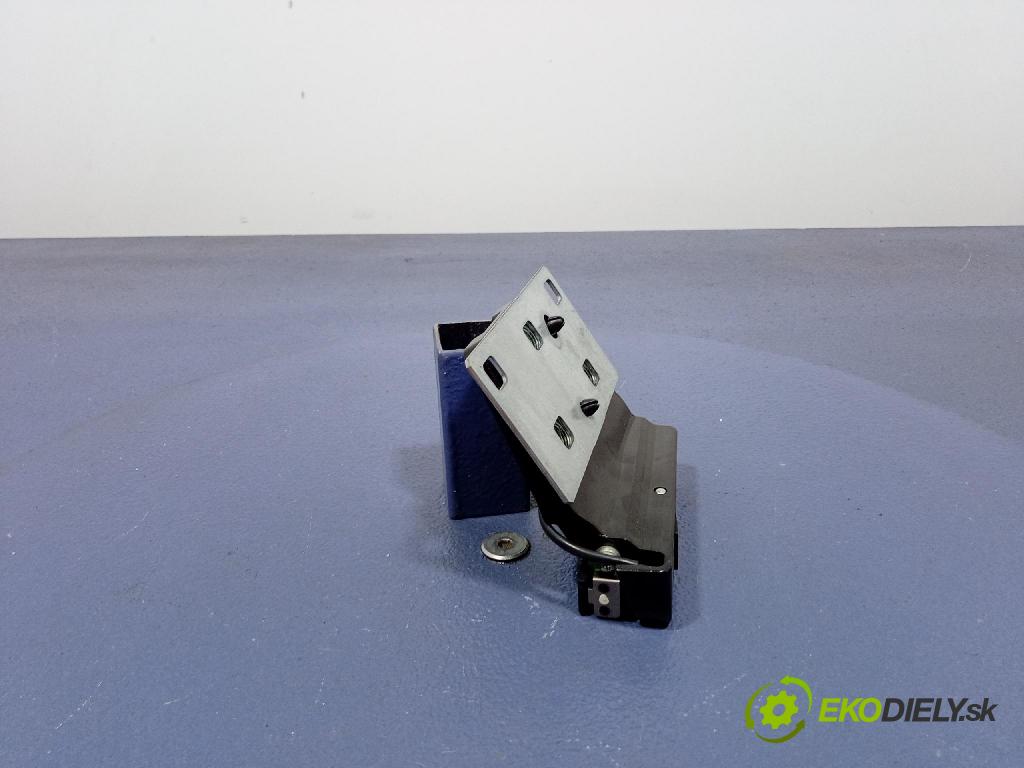 Nissan Micra 2006 Strecha: 8200220672