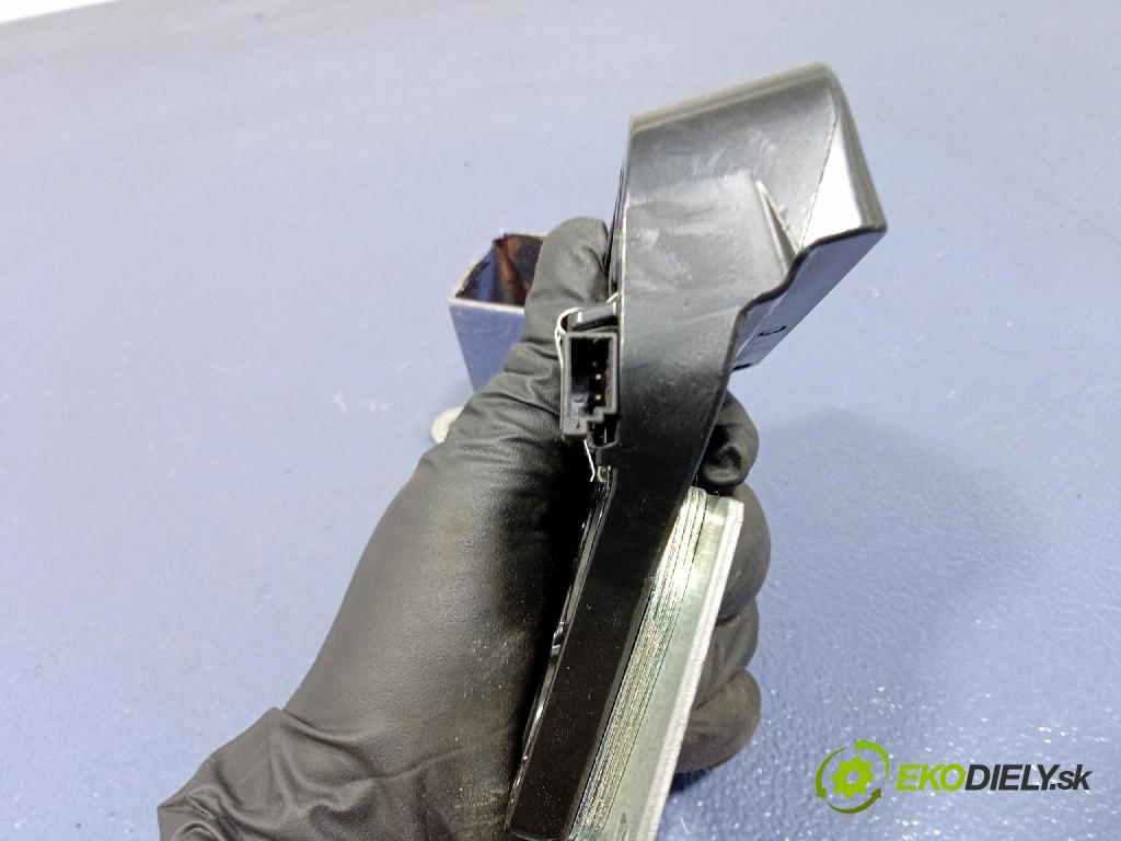 Nissan Micra 2006 Strecha: 8200220672