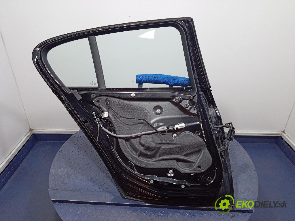 Bmw Seria 1 2014 dvere zad Vľavo: