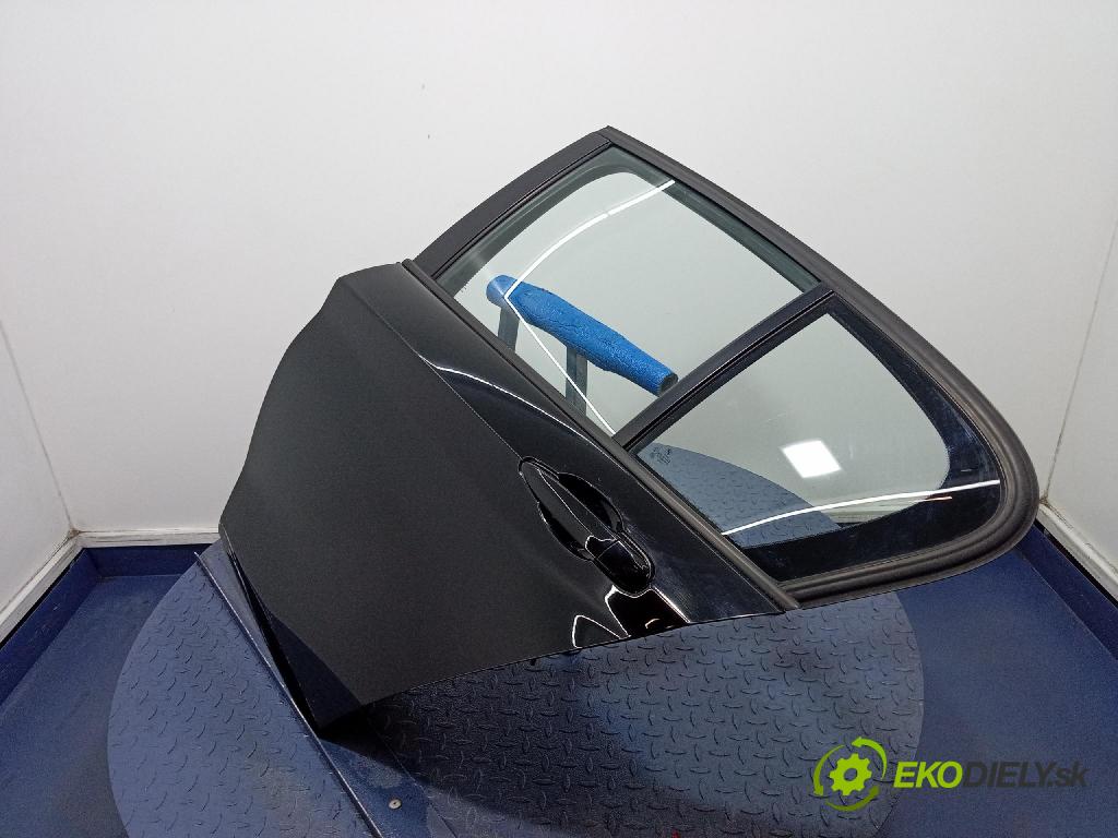 Bmw Seria 1 2014 dvere zad Vľavo:
